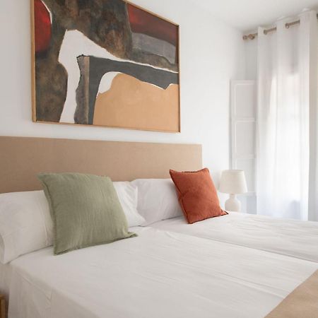 Magno Apartments Gonzalez Cuadrado Seville Exterior photo